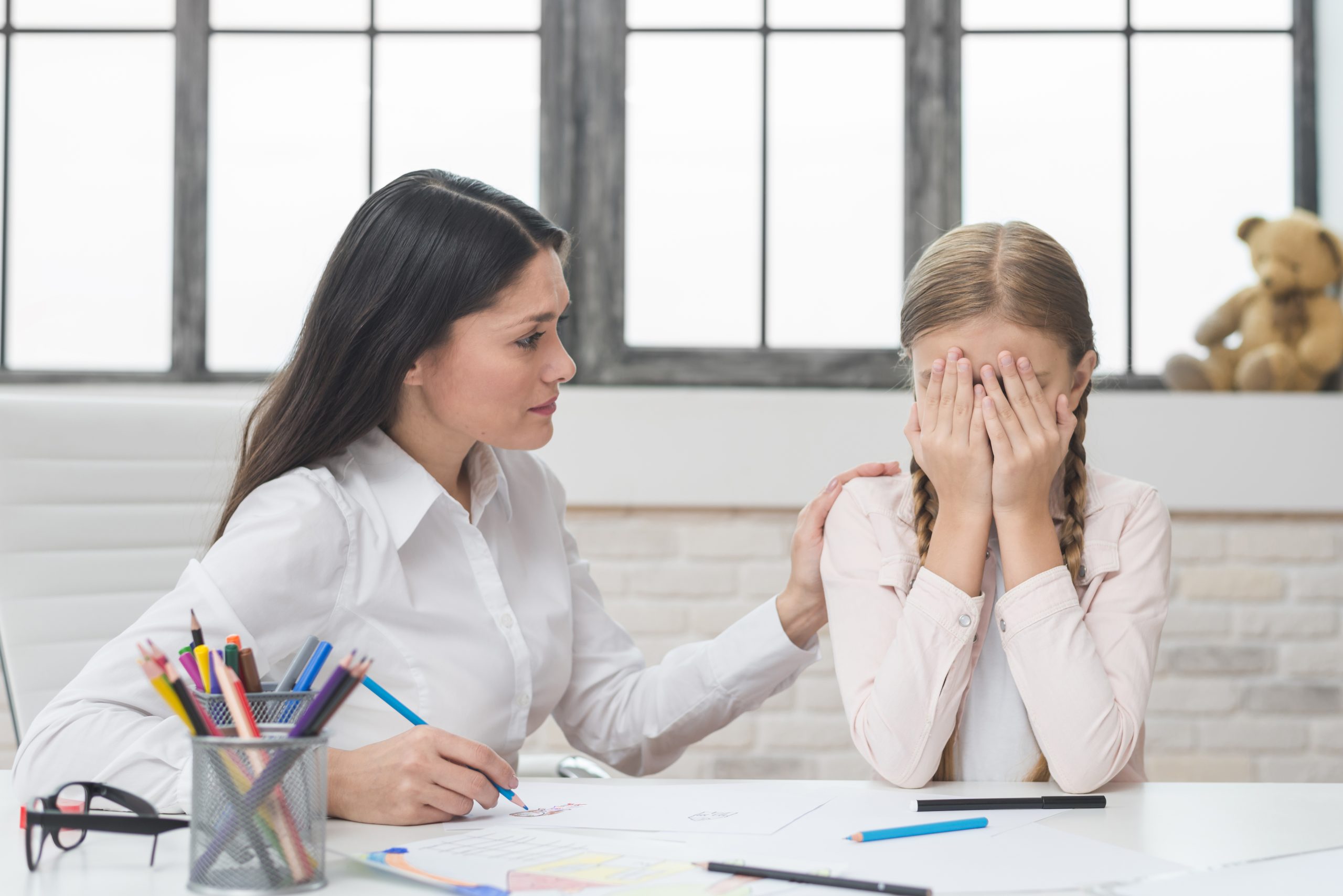 Qué hacer cuando un alumno entra llorando en tu despacho: pasos sencillos para la primera acogida